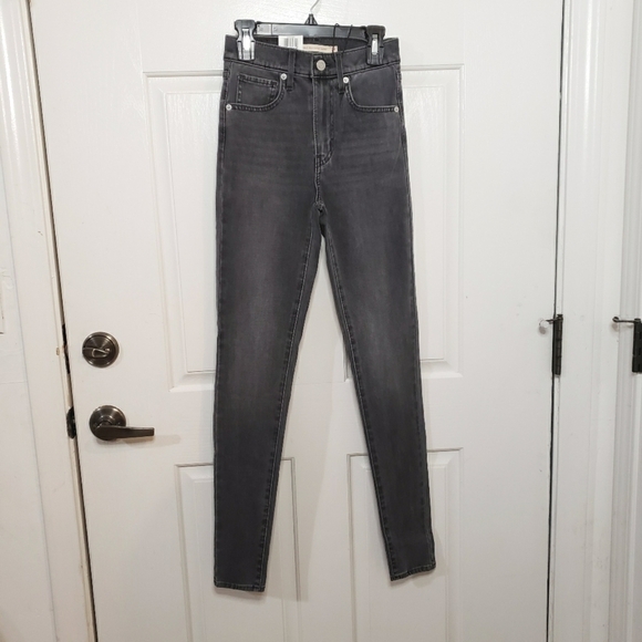 LEVIS black tab size 24